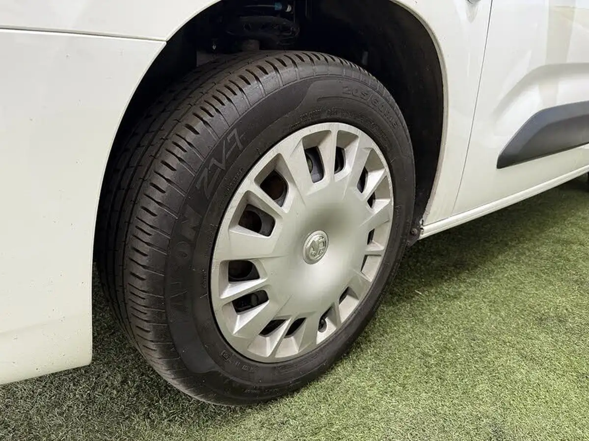 2020-vauxhall-combo-15cdti-sportive-2300-100pseu6d-t-l2h1-panel-big-5