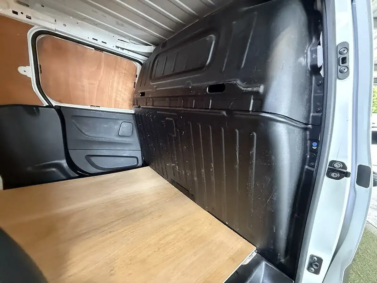 2020-vauxhall-combo-15cdti-sportive-2300-100pseu6d-t-l2h1-panel-big-29