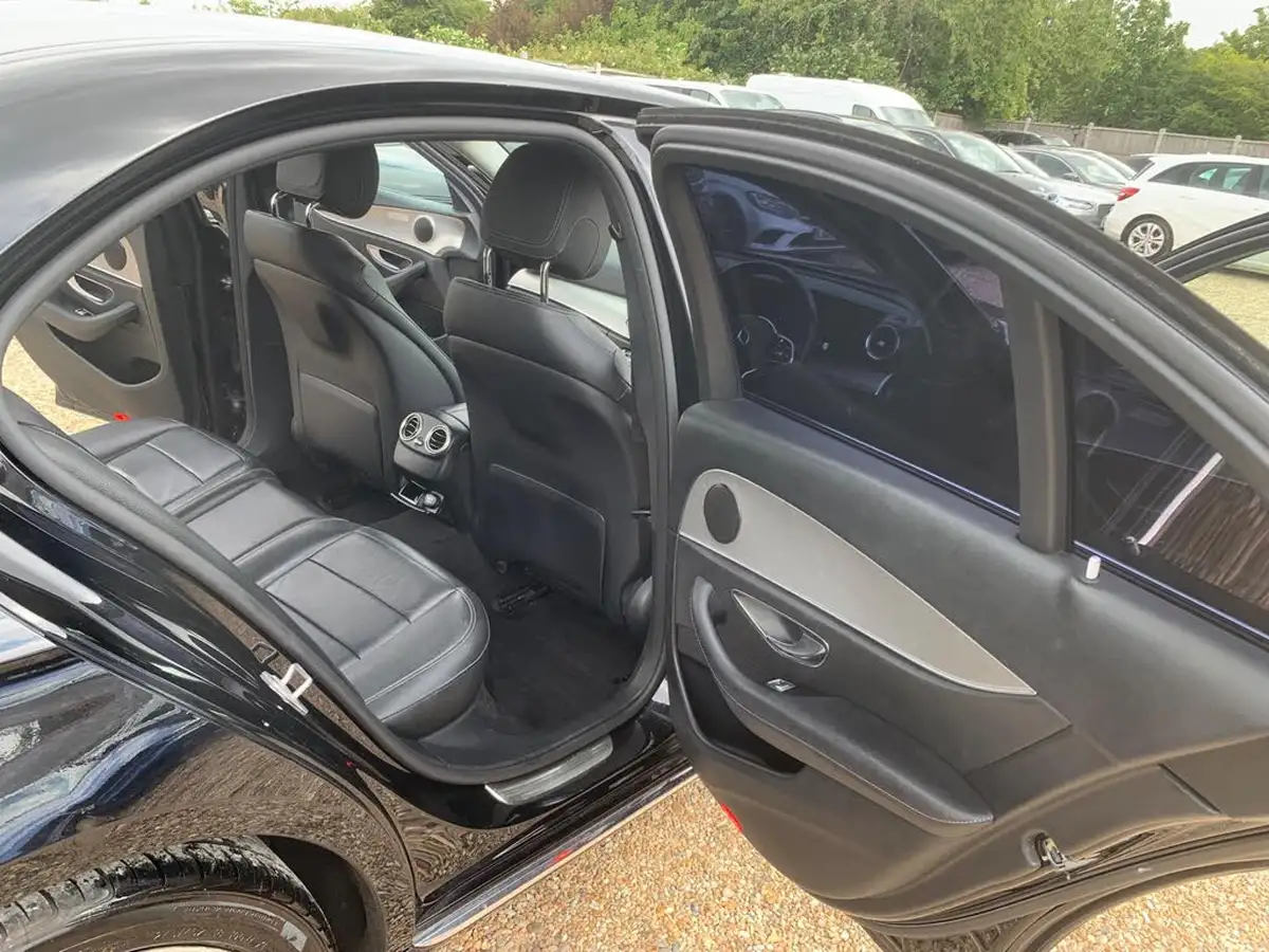 2019-mercedes-benz-e-class-20d-e220d-se-ss-saloon-4d-big-44