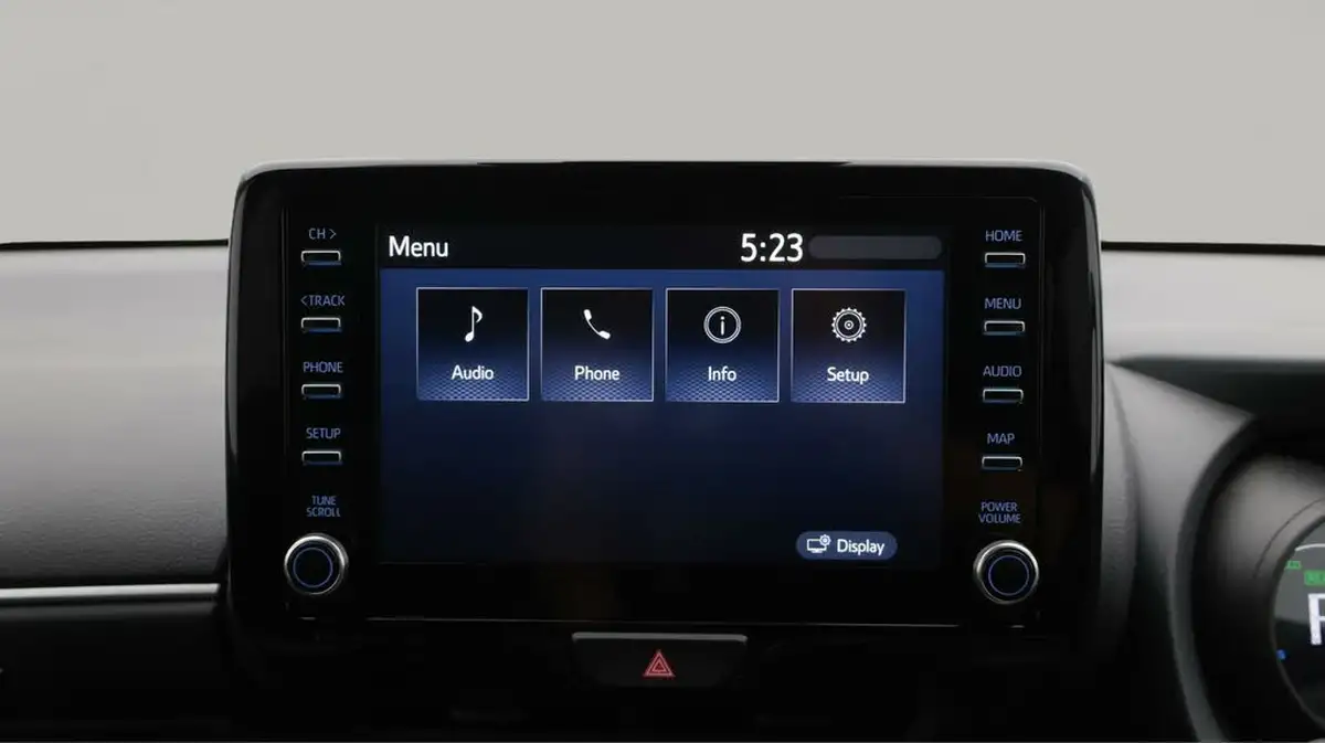 2022-toyota-yaris-15-vvt-i-design-big-16