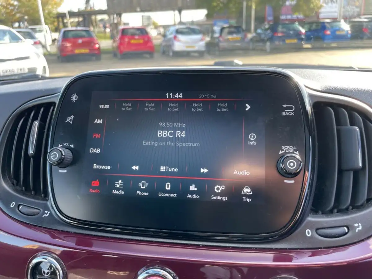 2020-fiat-500-10-lounge-big-22