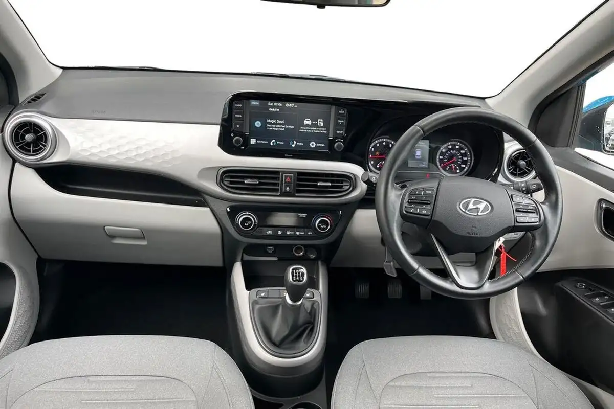 2021-hyundai-i10-10-premium-big-6