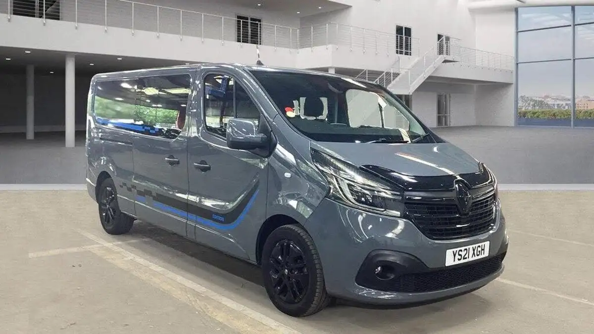 2021-renault-trafic-20dci-ll30-energy-170-black-edition-crew-edc-auto-big-1