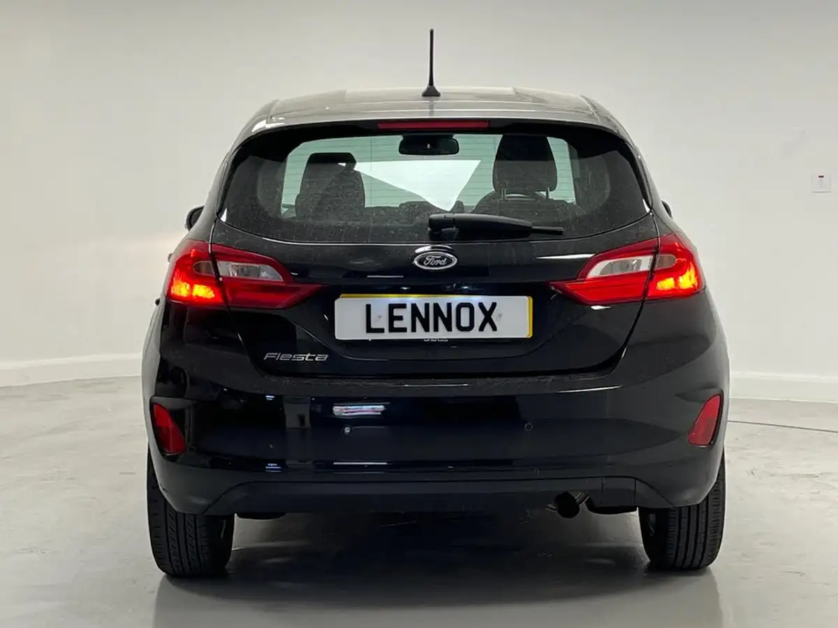 2018-ford-fiesta-10t-zetec-5d-auto-big-4