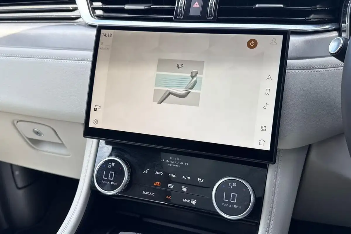 2023-jaguar-f-pace-20-p250-r-dynamic-se-black-big-55