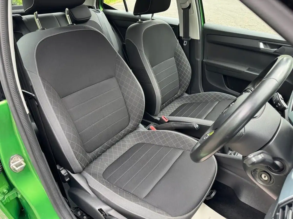 2019-skoda-fabia-10-tsi-colour-edition-big-16