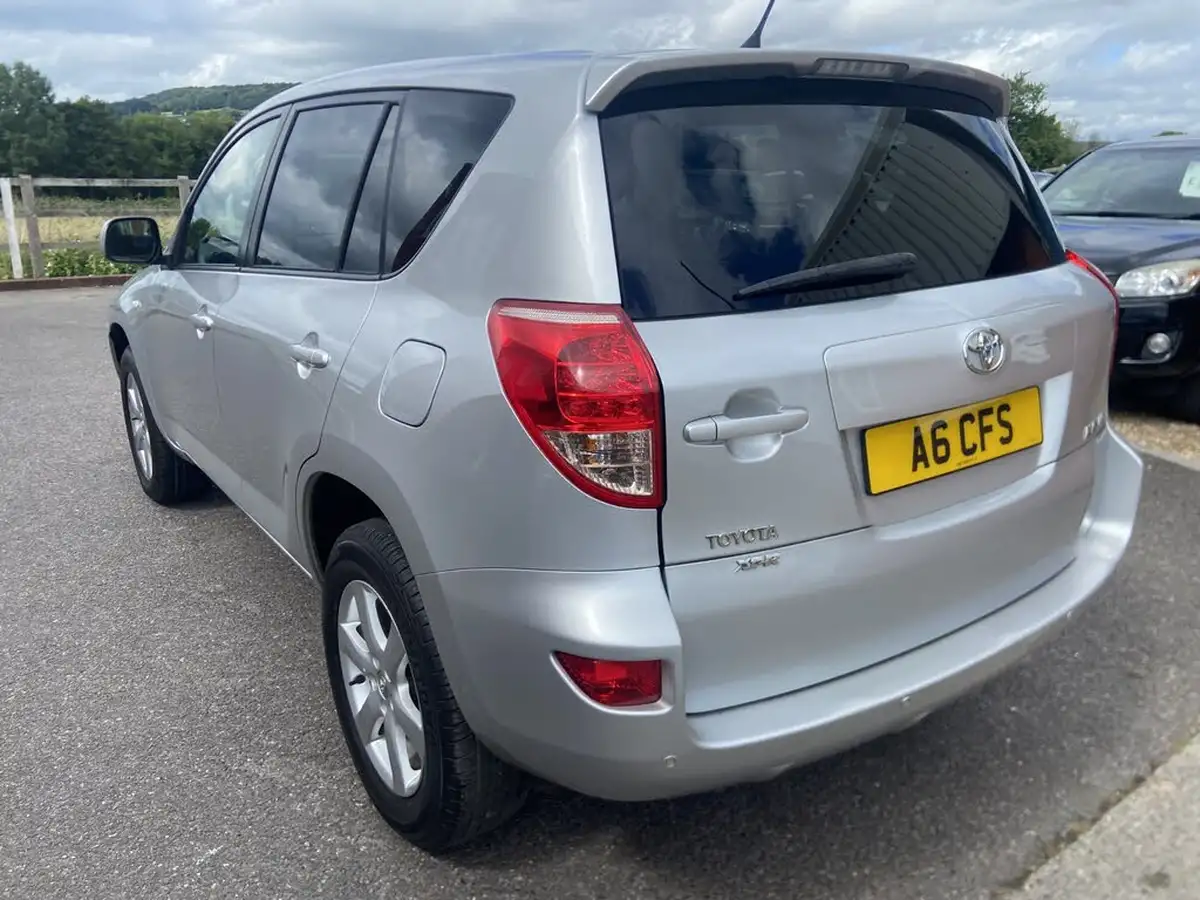 2008-toyota-rav4-20-xt-r-big-4