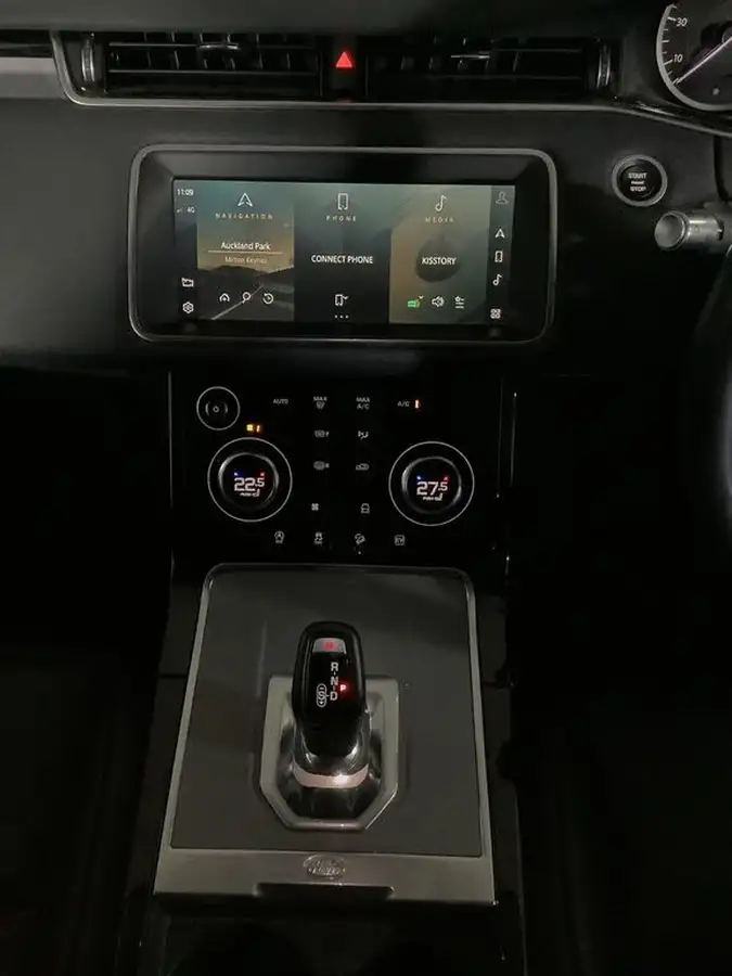 2021-land-rover-range-rover-evoque-15-p300e-s-big-12