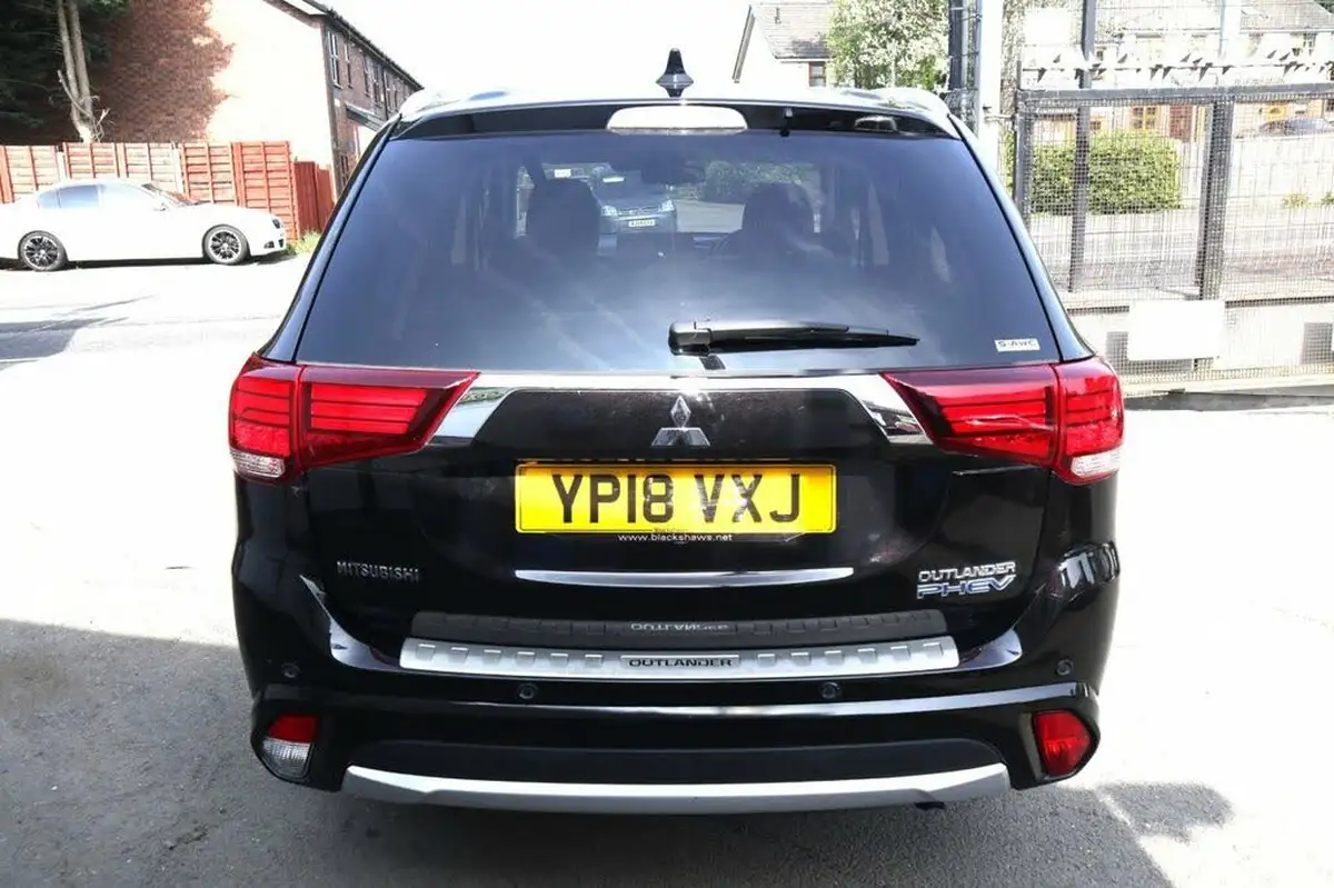 2018-mitsubishi-outlander-20-4hs-phev-5st-big-4