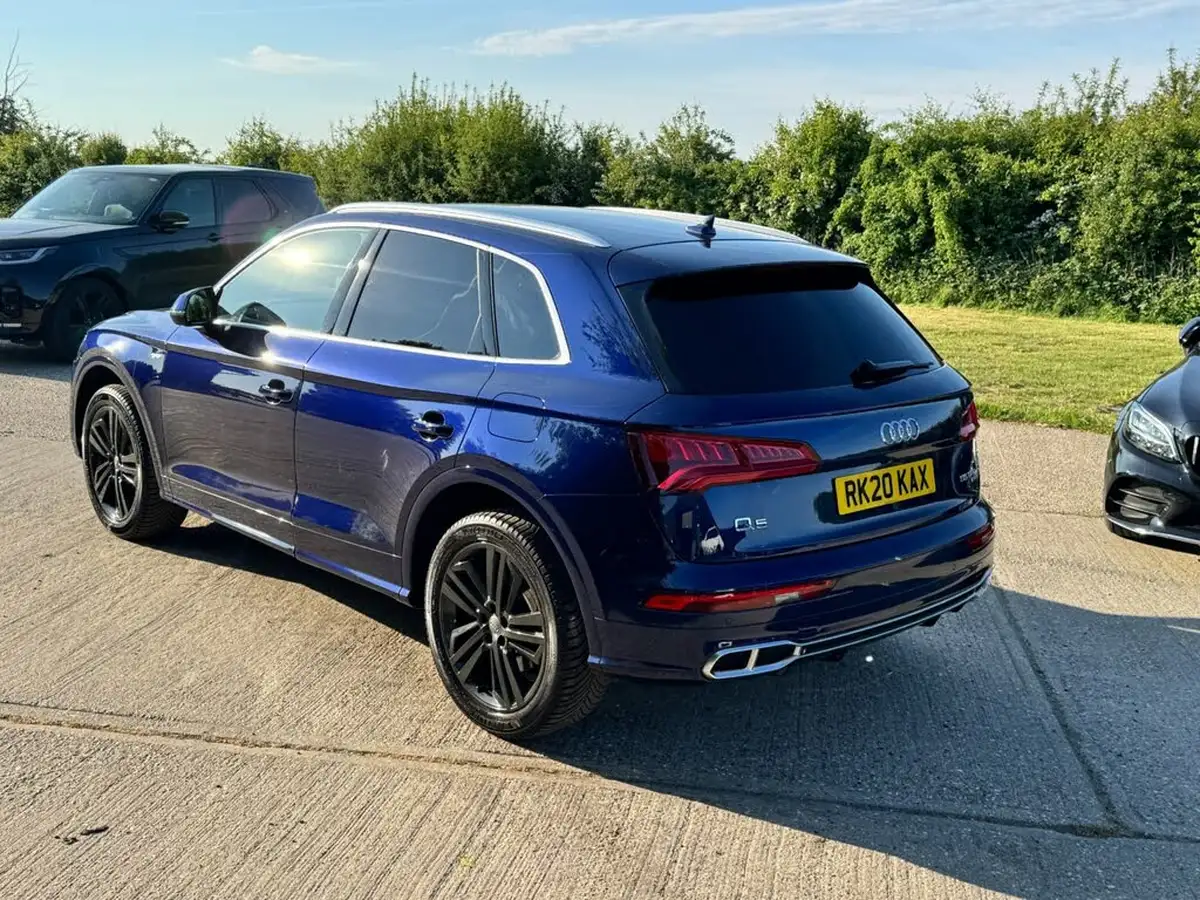 2020-audi-q5-20-55-tfsi-e-s-line-competition-big-18