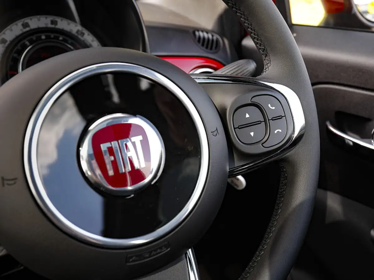 2025-fiat-500-10-big-11