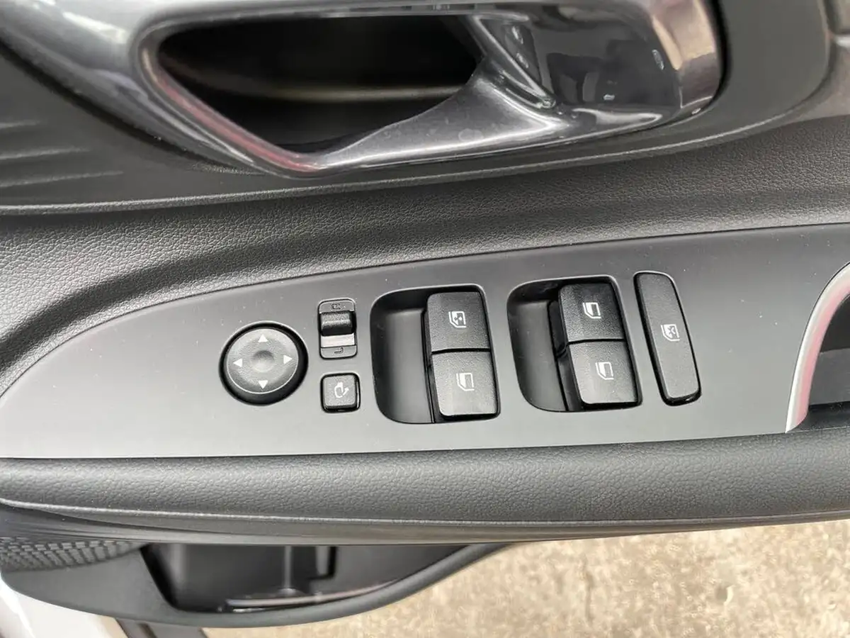 2025-hyundai-bayon-10-t-gdi-ultimate-100ps-big-19