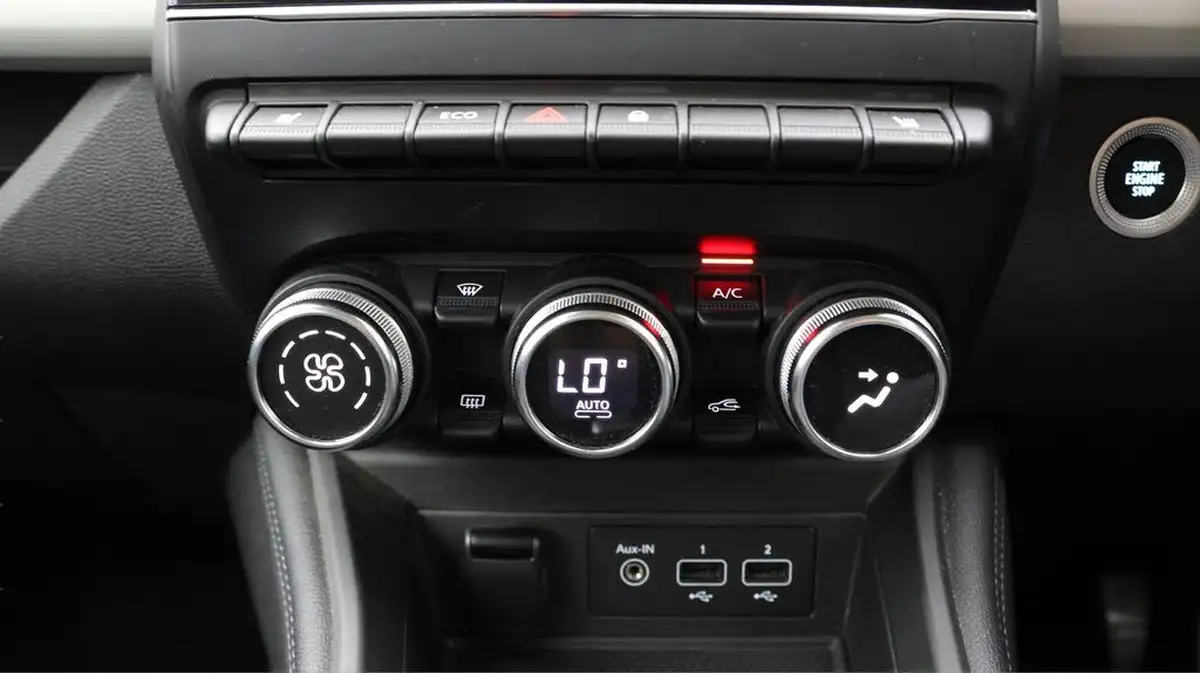 2022-renault-zoe-e-gt-line-big-12