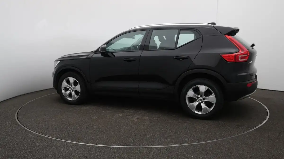 2021-volvo-xc40-15-t3-momentum-163bhp-big-43