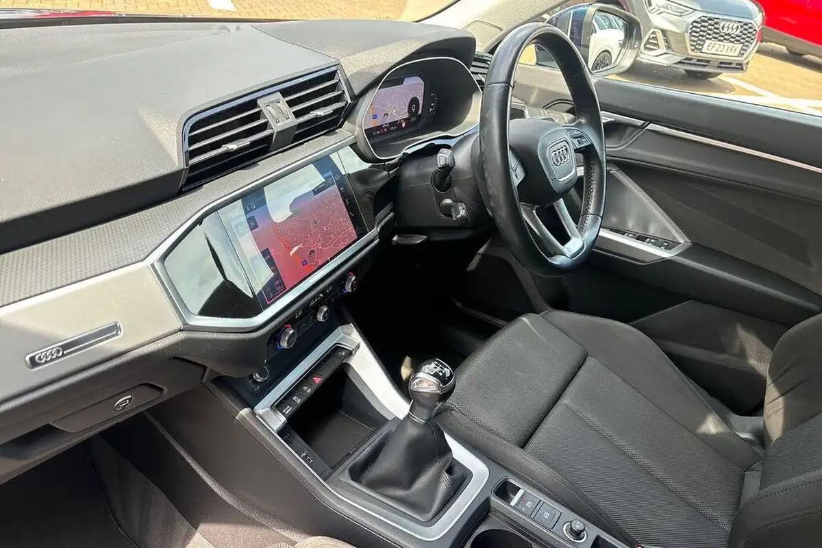 2020-audi-q3-15-35-tfsi-sport-cod-station-wagon-1498cc-big-25