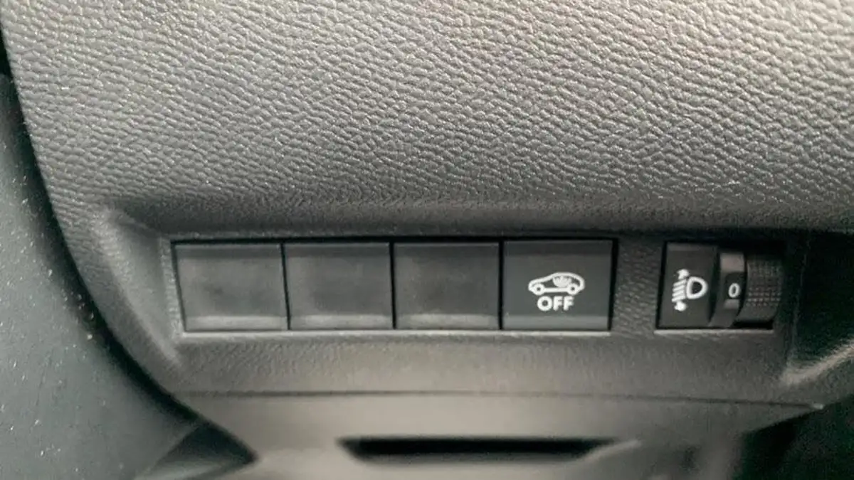 2024-peugeot-2008-suv-12-puretech-allure-136ps-hybrid-e-dsc6-big-33