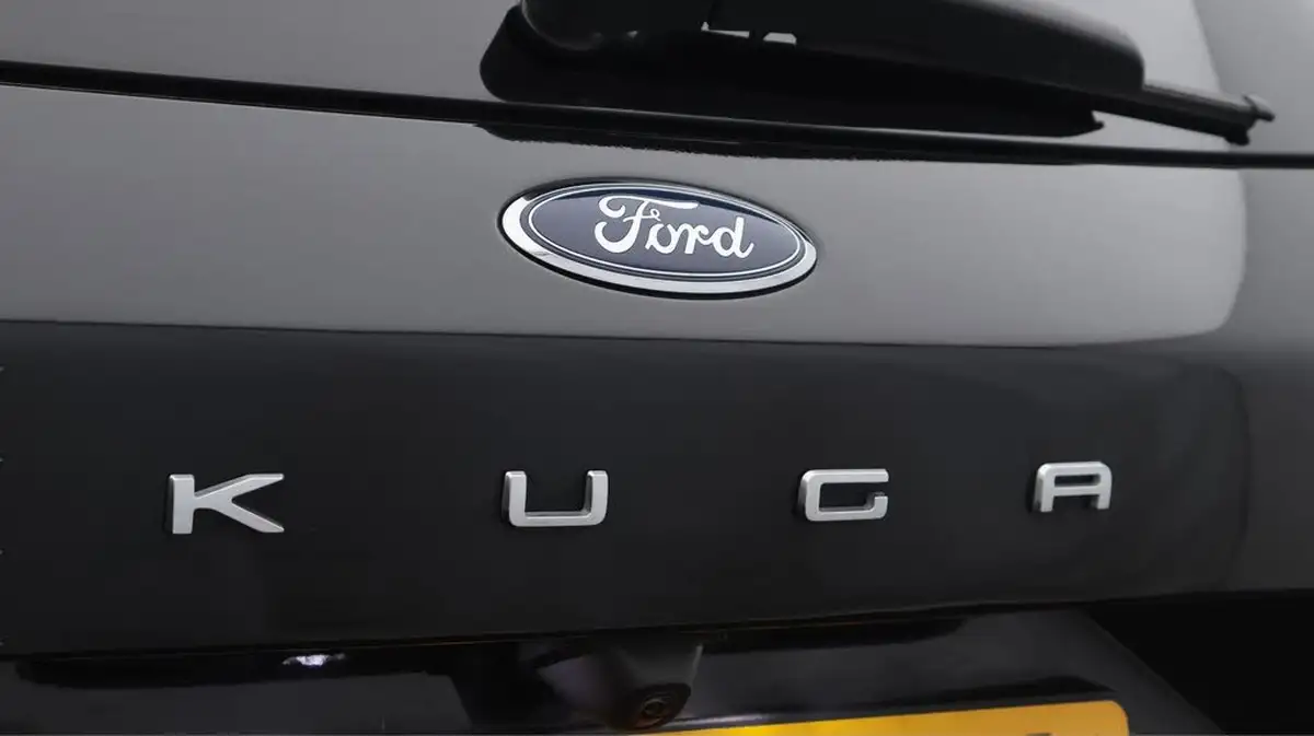 2023-ford-kuga-25t-st-line-x-edition-190ps-fhev-big-23