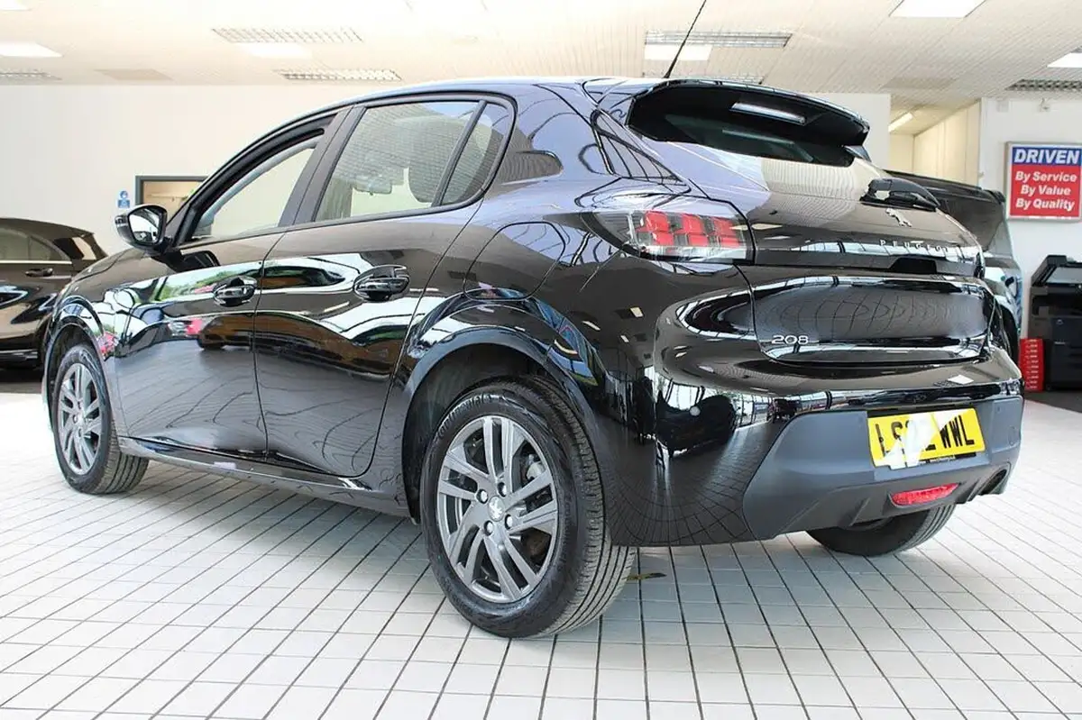 2022-peugeot-208-15-bluehdi-active-premium-big-15