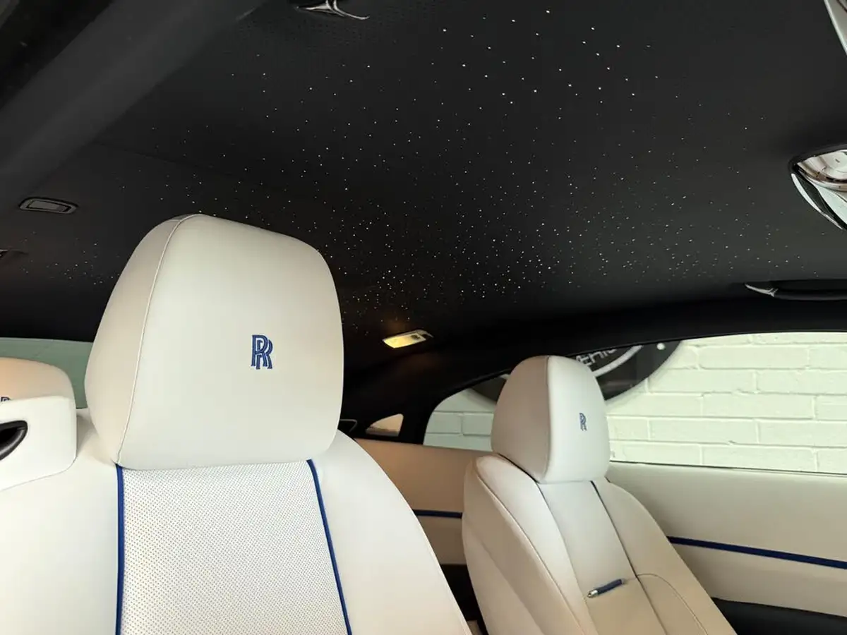 2023-rolls-royce-wraith-66-black-badge-big-19