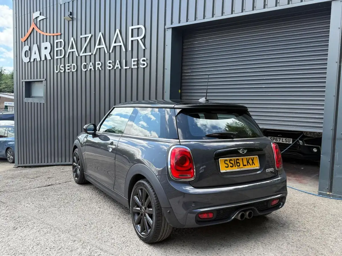 2016-mini-cooper-20-cooper-s-chili-ss-hatchback-3d-big-12