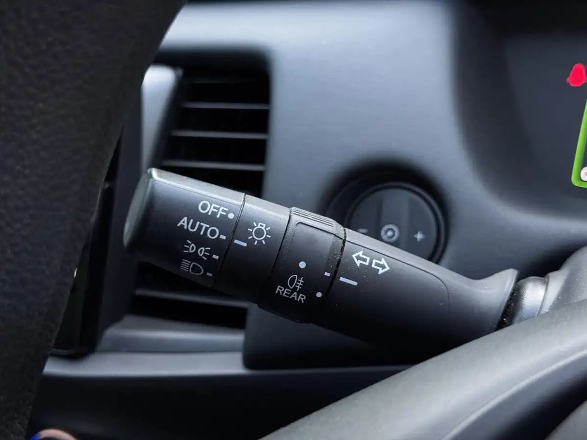 2021-honda-jazz-15-i-mmd-sr-109ps-big-19