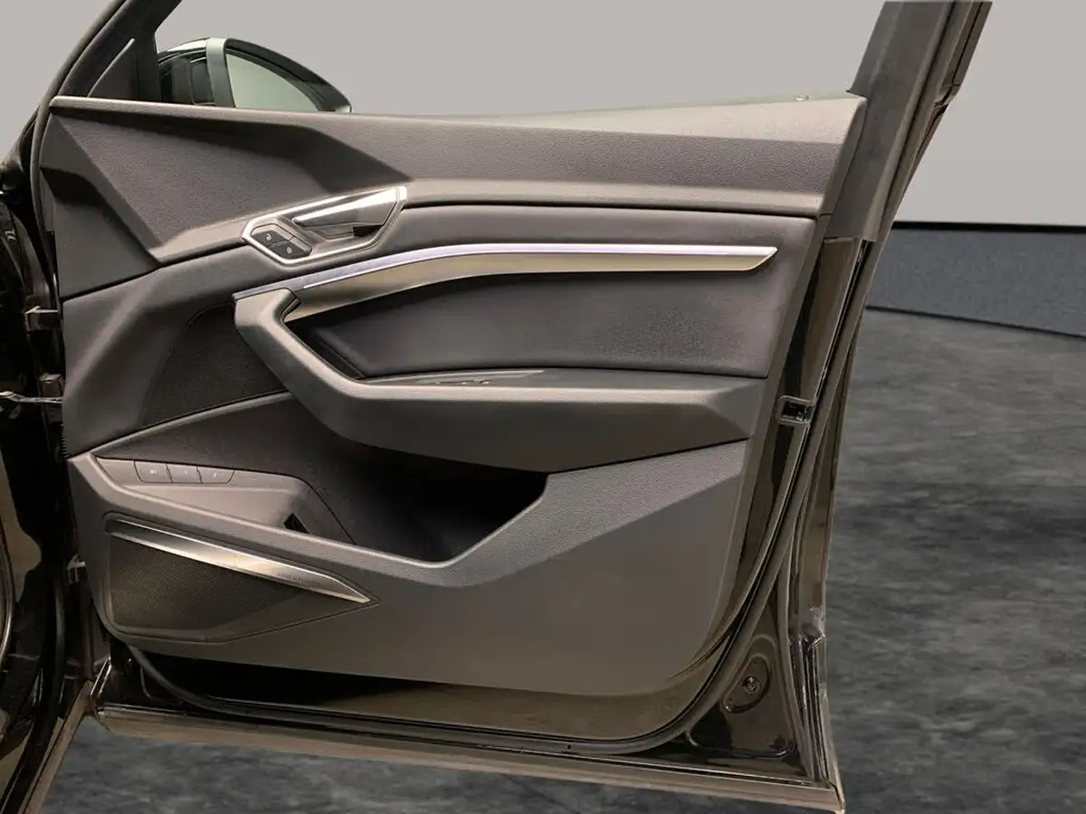2022-audi-e-tron-50e-technik-station-wagon-big-36