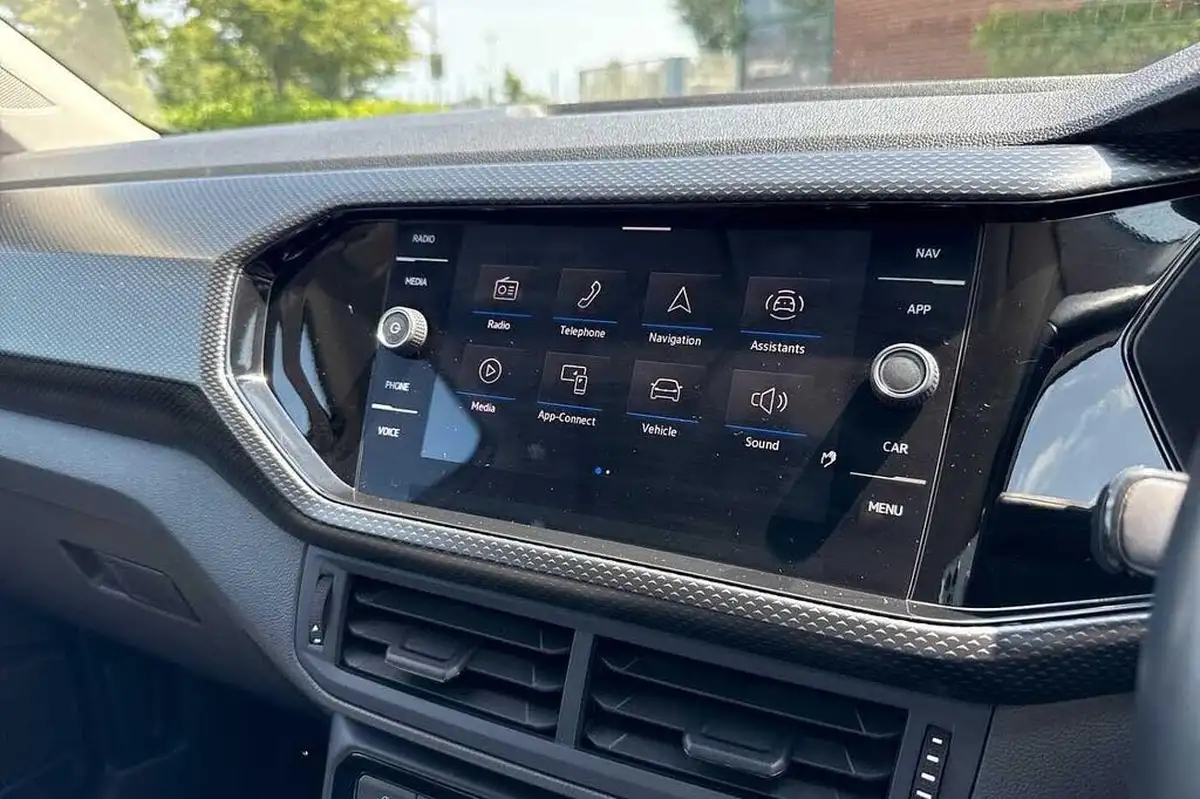 2022-volkswagen-t-cross-10-tsi-se-95ps-big-12