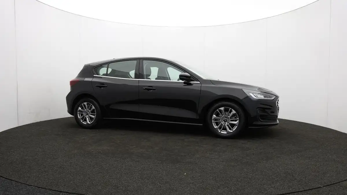 2023-ford-focus-10t-titanium-125ps-hatchback-big-42