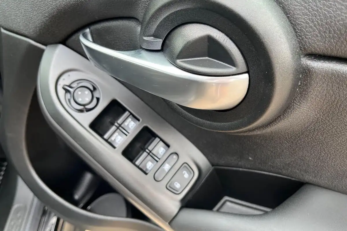 2021-fiat-500x-10-firefly-turbo-hey-google-big-17