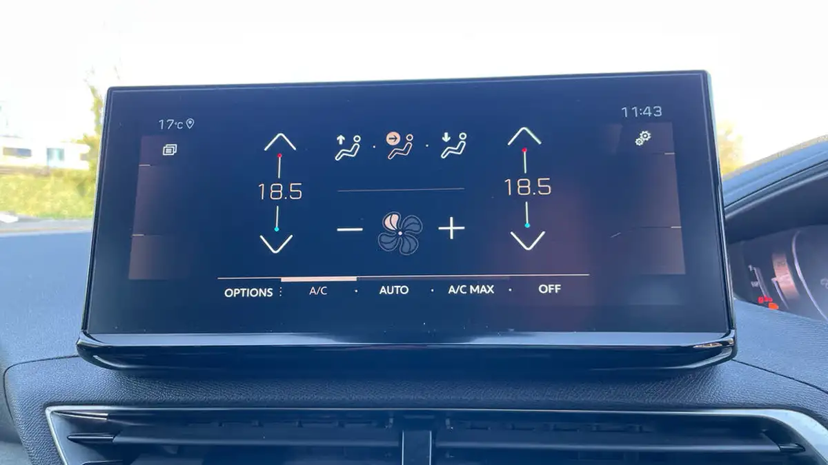 2024-peugeot-3008-suv-12-puretech-gt-136ps-hybrid-e-dsc6-big-56