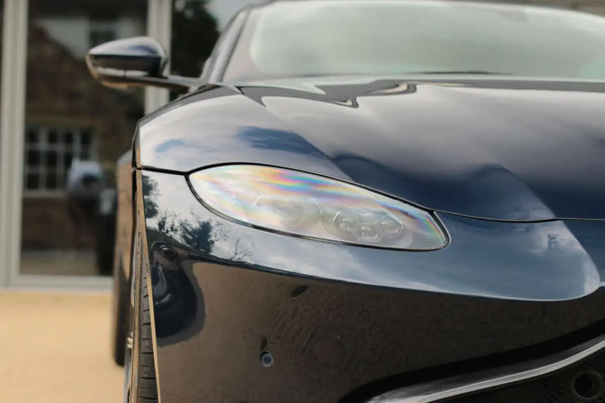 2019-aston-martin-vantage-40-v8-vantage-big-22