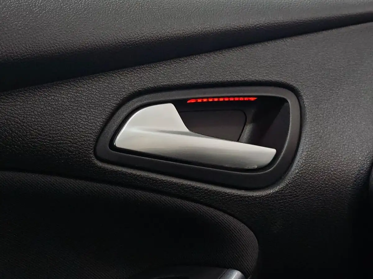 2014-ford-focus-10-titanium-navigator-scti-125ps-hatchback-big-59