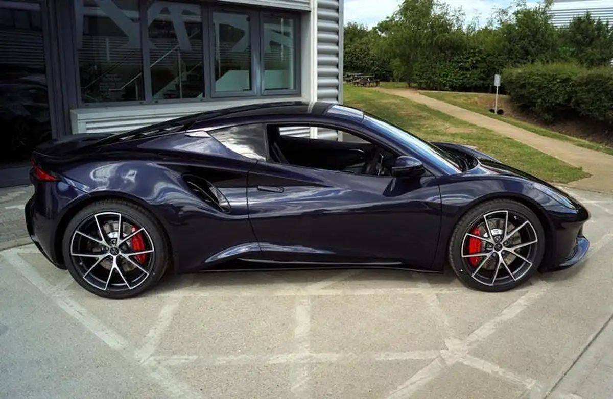 2025-lotus-emira-35-first-edition-v6-big-28