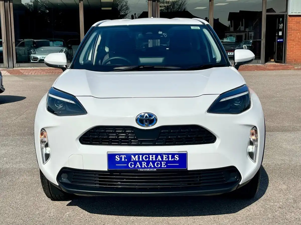 2022-toyota-yaris-cross-15-vvt-i-icon-big-4
