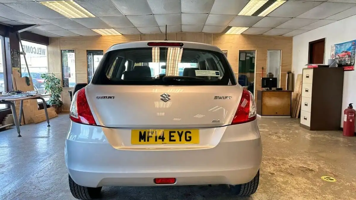 2014-suzuki-swift-12-sz3-94ps-4x4-5d-big-11