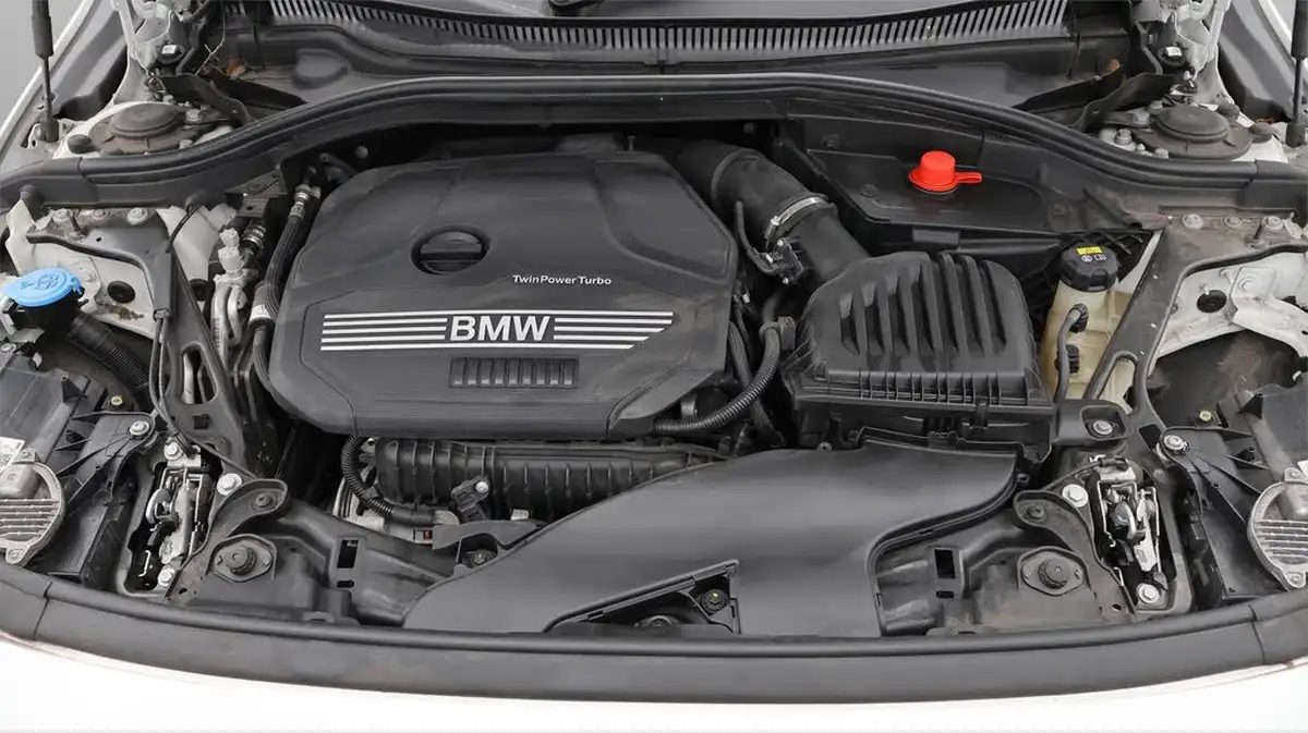 2021-bmw-1-series-15-118i-se-lcp-dct-big-19