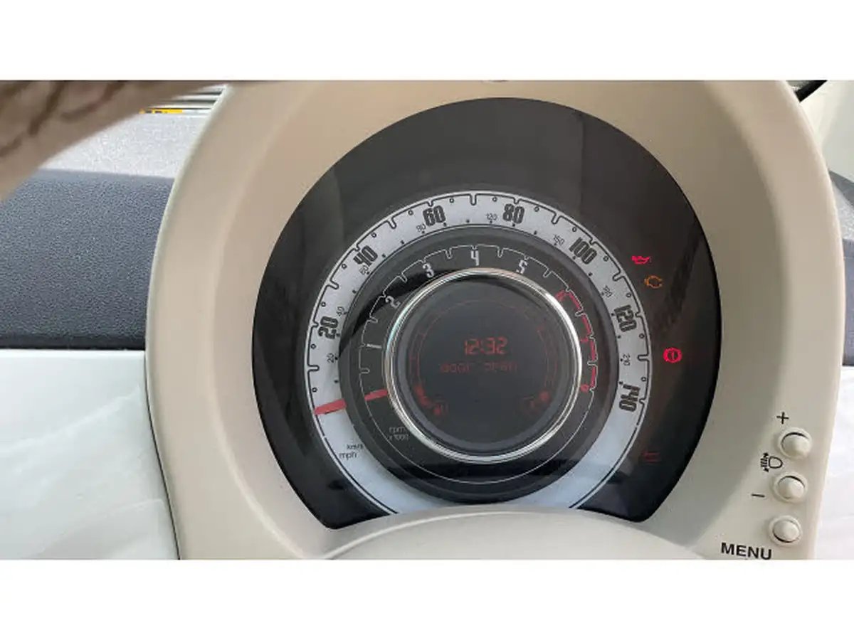 2012-fiat-500-12-lounge-ss-big-17