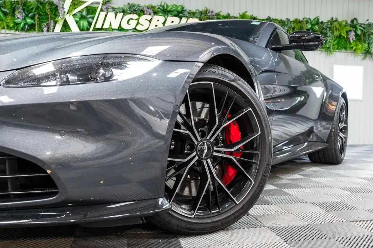 2022-aston-martin-vantage-40-v8-vantage-coupe-auto-big-13