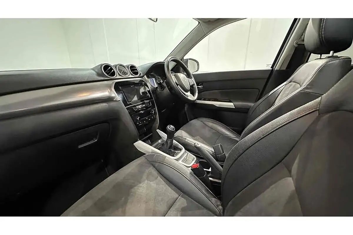 2018-suzuki-vitara-16-sz5-big-20
