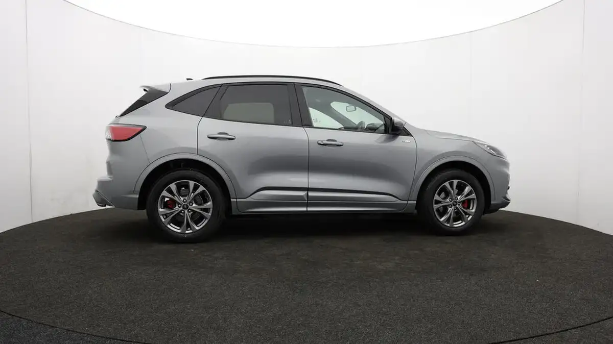2022-ford-kuga-big-39