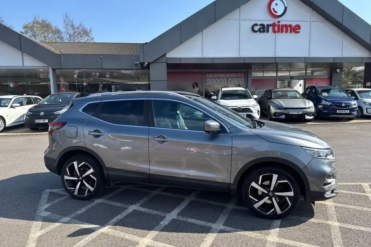 2017-nissan-qashqai-16-dig-t-tekna-big-27