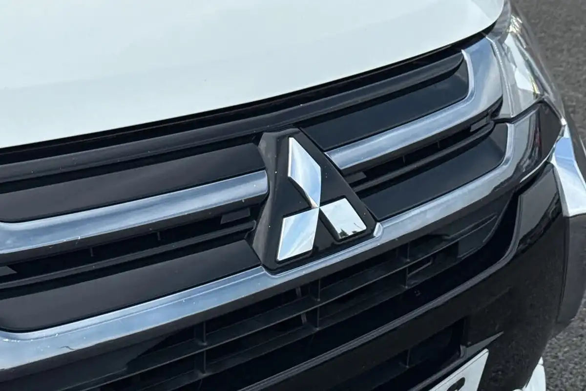 2017-mitsubishi-outlander-20-4hs-phev-5st-big-25