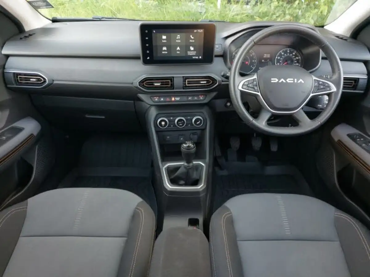 2023-dacia-sandero-stepway-10-tce-essential-90bhp-big-2