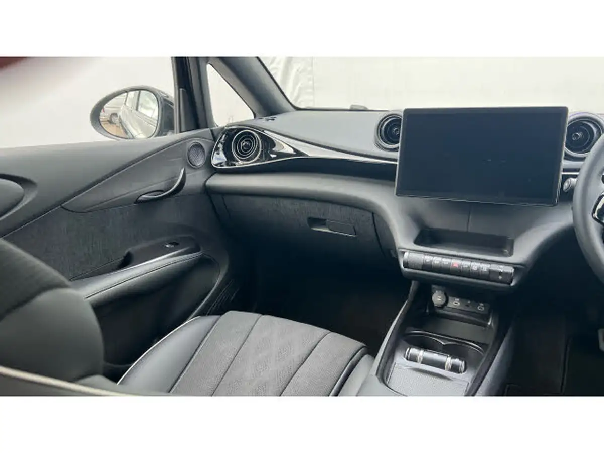 2025-byd-dolphin-e-comfort-big-13