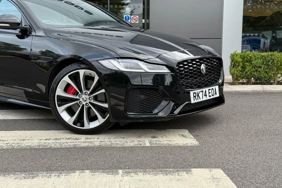 2024-jaguar-xf-20-p300-300-sport-saloon-4d-big-31