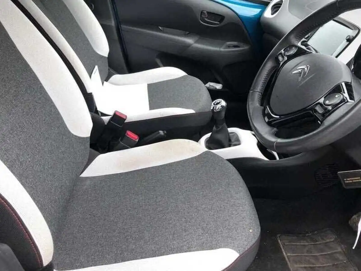 2021-citroen-c1-10-vti-urban-ride-big-3