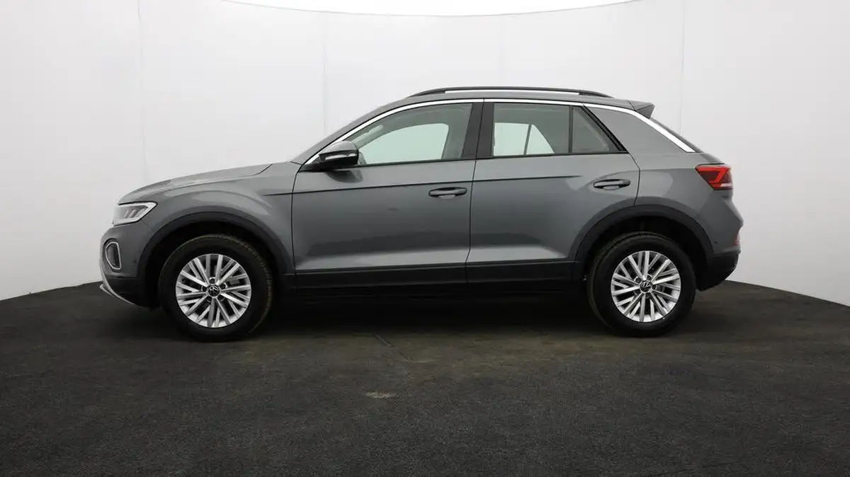 2023-volkswagen-t-roc-10-tsi-life-big-72