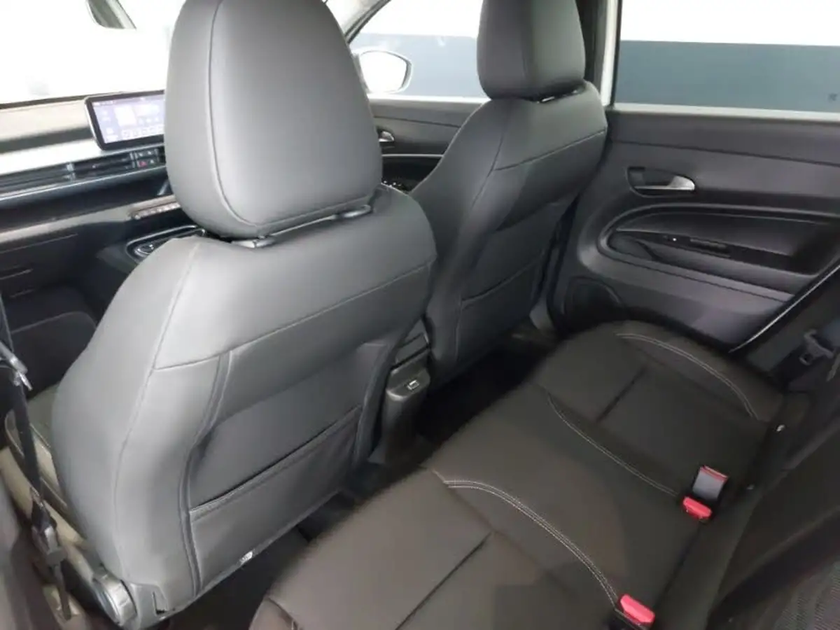 2025-jeep-avenger-12-gse-summit-e-hybrid-48v-auto-big-5