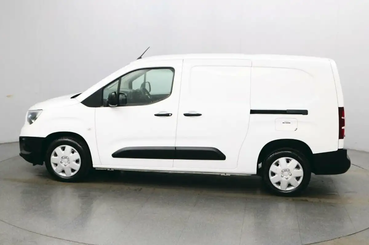 2021-vauxhall-combo-15cdti-dynamic-2300-100pseu6dt-l2h1-panel-big-3