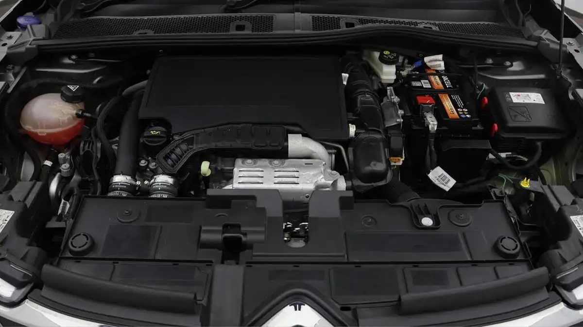2023-citroen-c4-12-puretech-c-series-edition-eat8-big-30